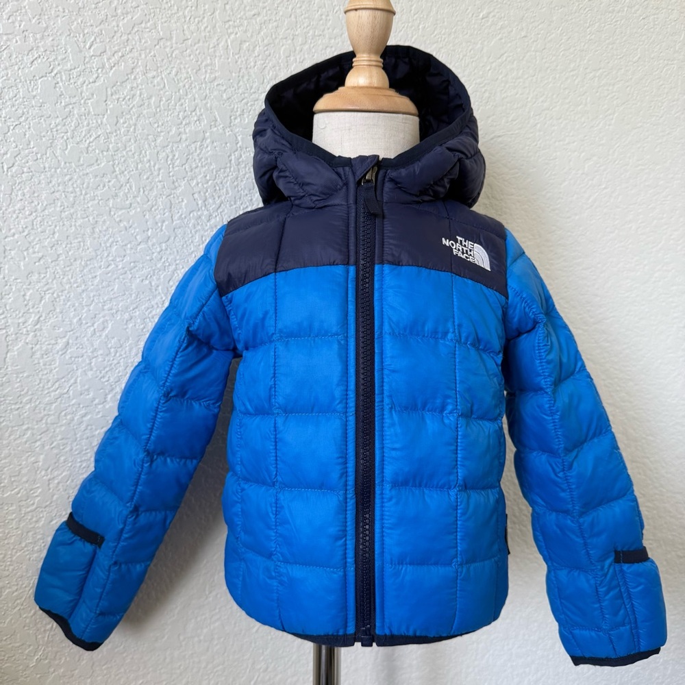 The North Face Navy and Royal Blue Hooded Down Puffer Jacket